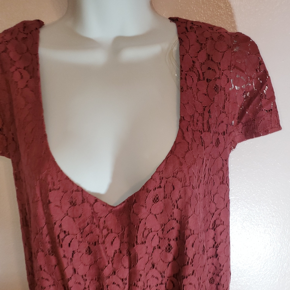 Burgundy Lace Dress - Picture 5 of 8